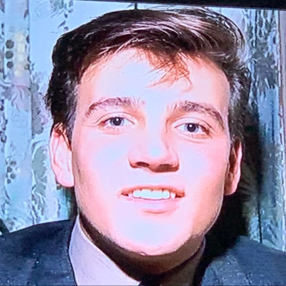 Meet your Posher, Edmundo - Picture 1 of 1